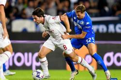 英雄联盟总决赛-包含恩波利客场遭受重创，状态下滑的词条