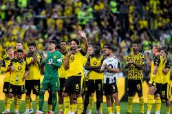 英雄联盟总决赛赛程-多特蒙德队主场逆转战胜对手，喜获一场胜利