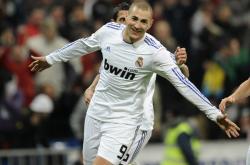 英雄联盟总决赛时间-法国横扫乌克兰，本泽马高光表现