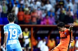 英雄联盟总决赛门票-中场球员连续犯规，主队竞技优势尽失