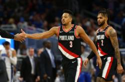 英雄联盟总决赛直播-马刺轻取吉林队，麦科勒姆扛起全队