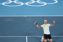 英雄联盟总决赛门票-澳网鏖战年终总决赛，兹维列夫高光表现