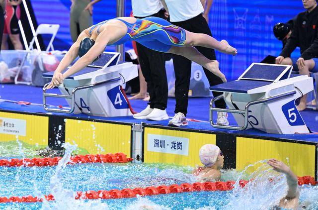 破纪录！日本游泳选手夺得冠军