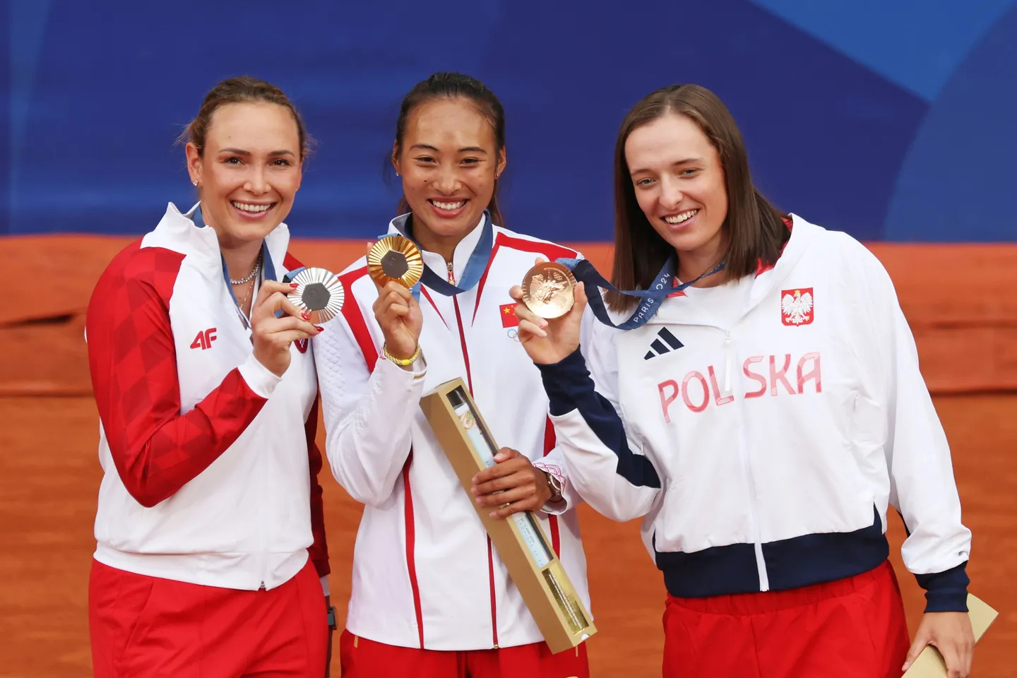 德国女足三战全胜夺得奥运金牌