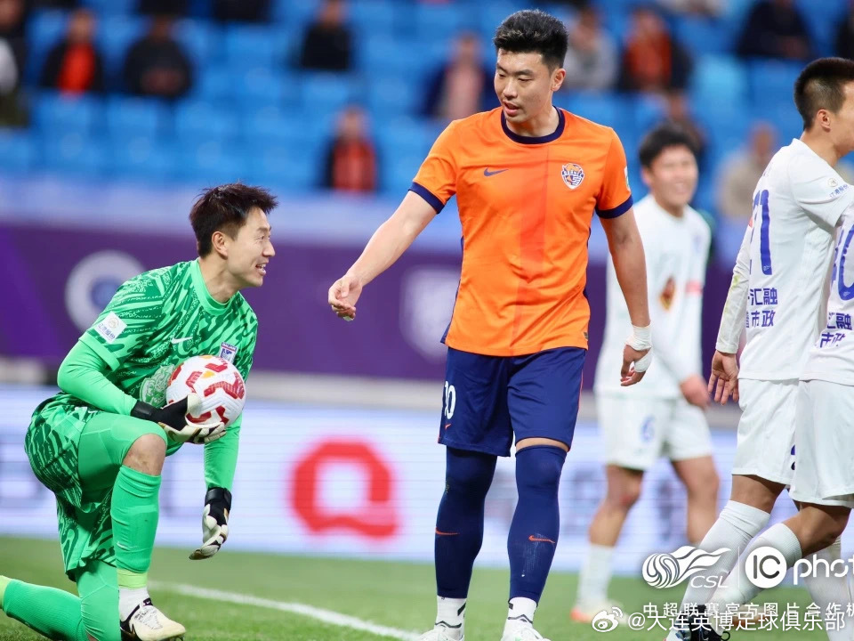 青岛队力克福建队,西亚卡姆扛起全队的简单介绍 青岛队力克福建队,西亚卡姆扛起全队的简单介绍