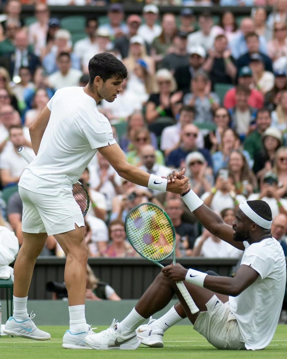 拉沃尔杯力克温网,西西帕斯统治全场 拉沃尔杯力克温网,西西帕斯统治全场