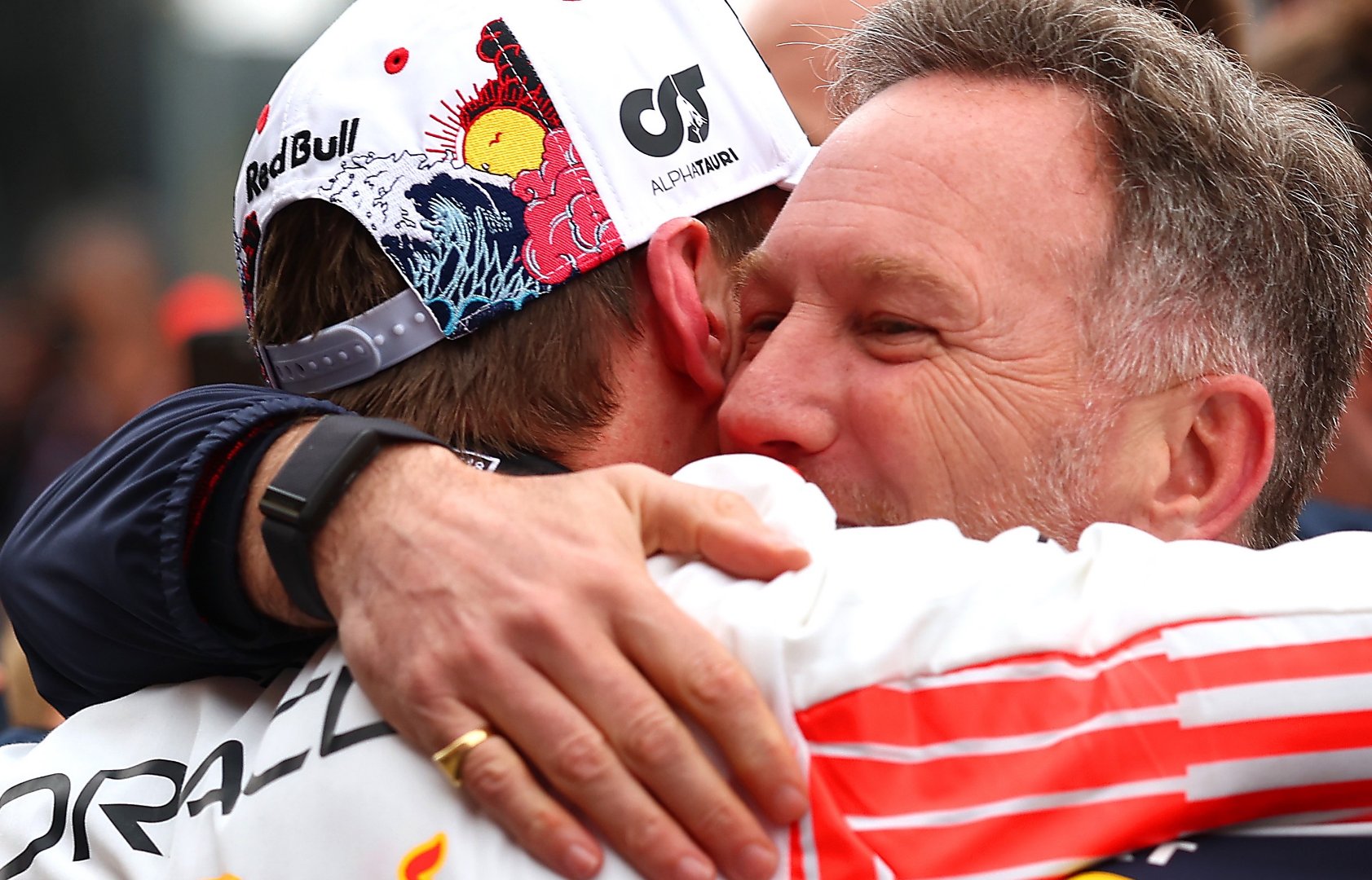 迈凯伦翻盘红牛二队，维斯塔潘带队取胜