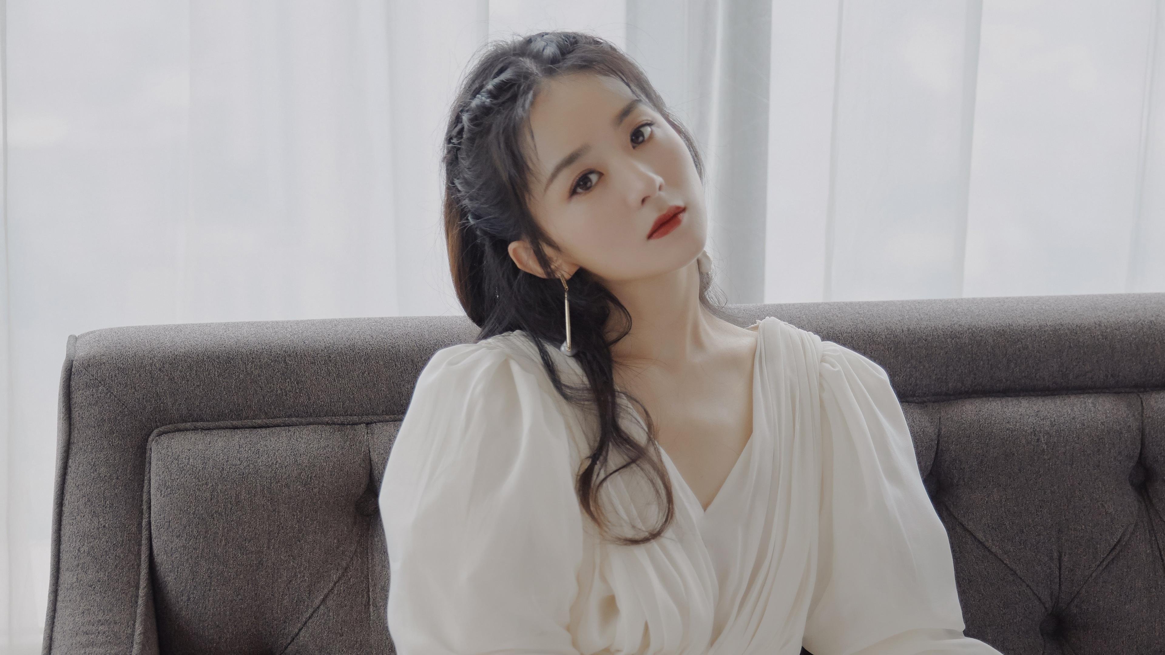 从加的夫千年球场到巴黎法兰西大球场,足球小国的雄心与伟大小子的诞生