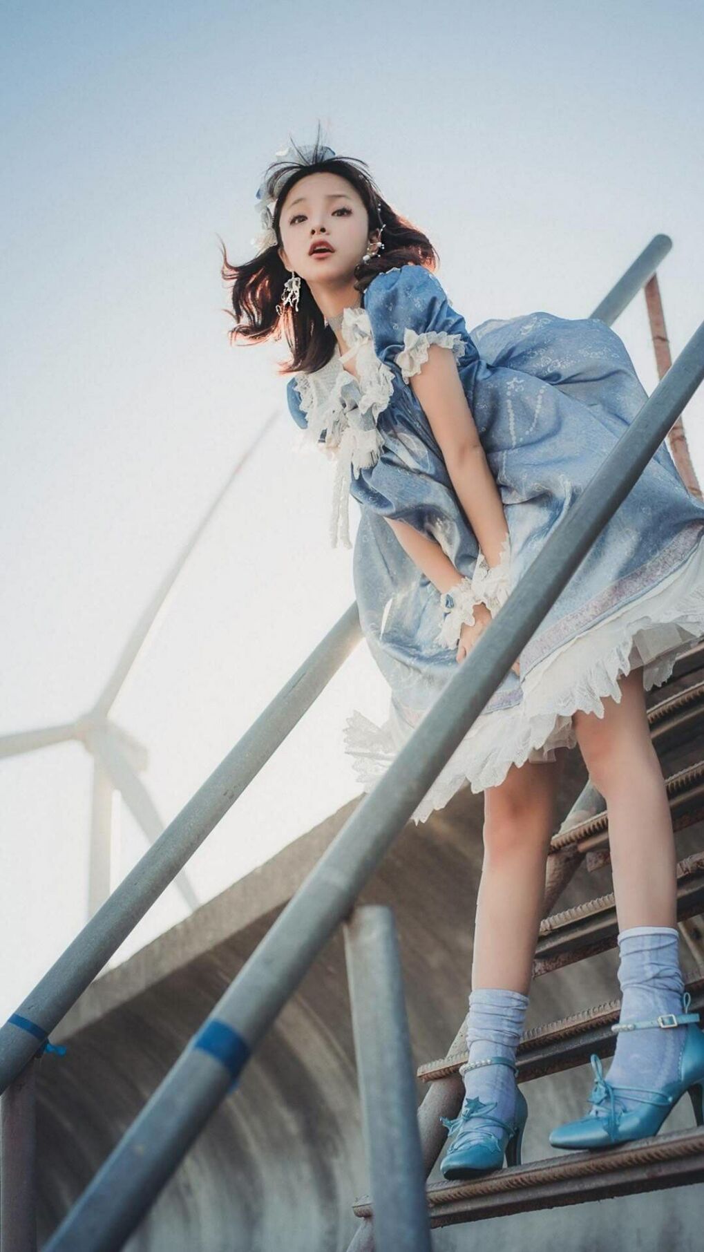 绿茵场与木地板的节奏交响,从德甲争冠的战术博弈到老鹰如何掌控湖人